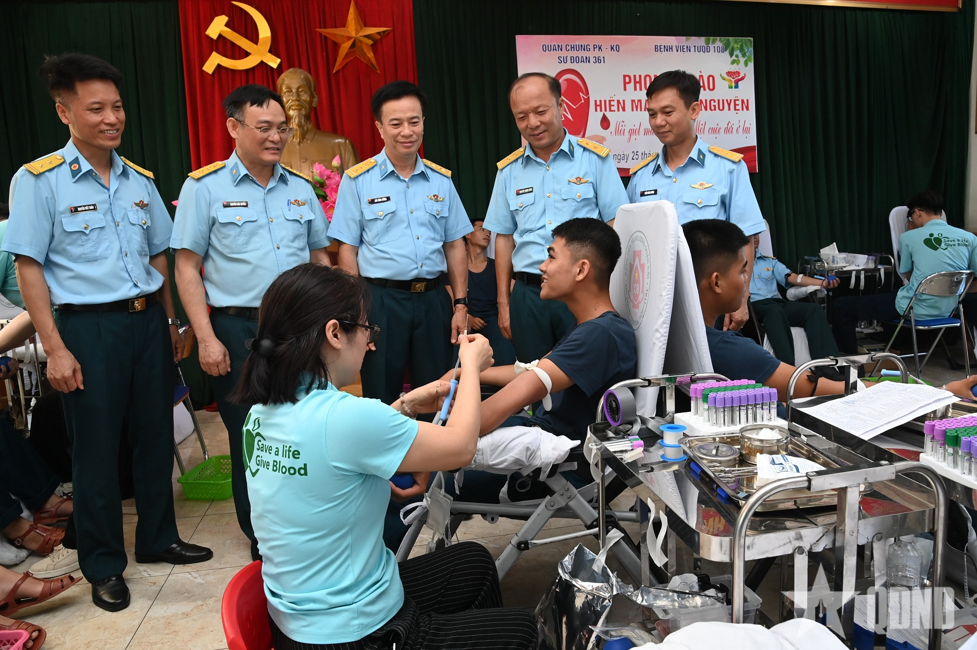 Tuổi trẻ Sư đoàn 361 xung kích hiến máu tình nguyện