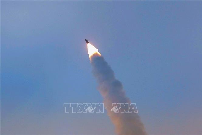 Triều Tiên phóng vật thể bay không xác định