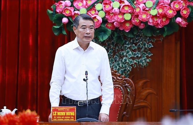 Thủ tướng L&ecirc; Minh Hưng: Vĩnh Long phải đổi mới mạnh mẽ m&ocirc; h&igrave;nh tăng trưởng, tạo đột ph&aacute; ph&aacute;t triển