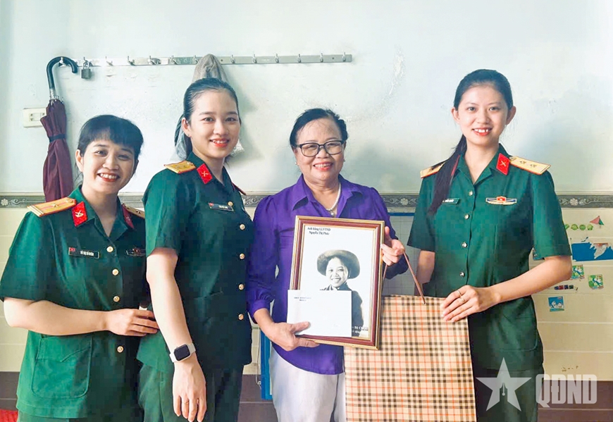Ấm áp “Bữa cơm tri ân” của tuổi trẻ và hội viên phụ nữ LLVT tỉnh Gia Lai