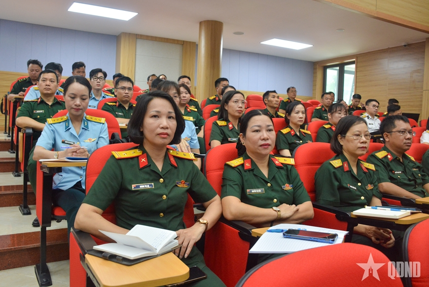 Tập huấn ứng dụng AI, xây dựng học liệu số cho giảng viên ngoại ngữ toàn quân