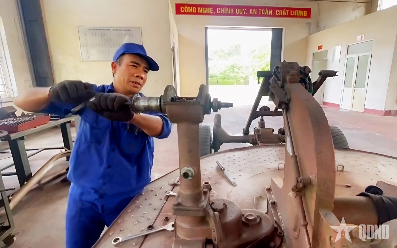 “Đòn bẩy” nhỏ trong xưởng lớn