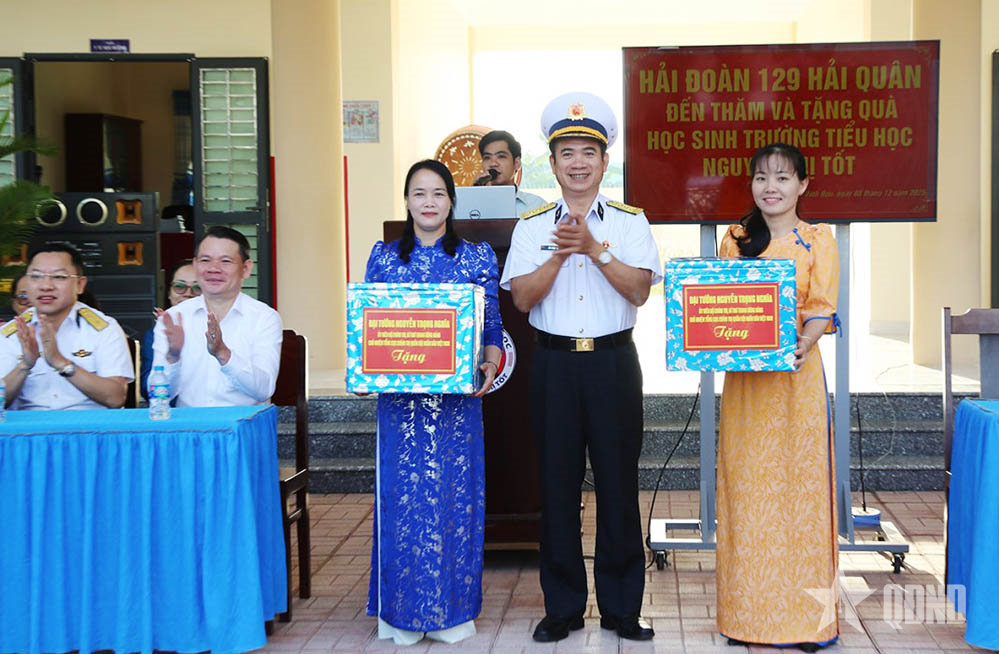 Hải đoàn 129 kiên trì bám biển, thực hiện hiệu quả nhiệm vụ quốc phòng-kinh tế