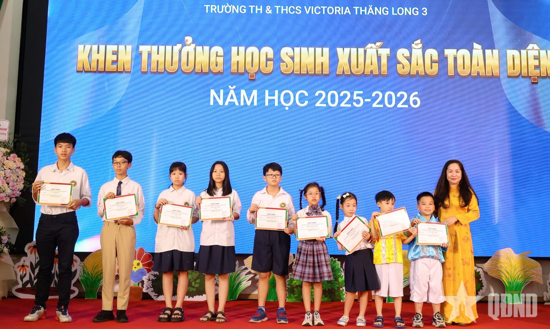 Xây dựng môi trường giáo dục an toàn, nhân văn, hiện đại 