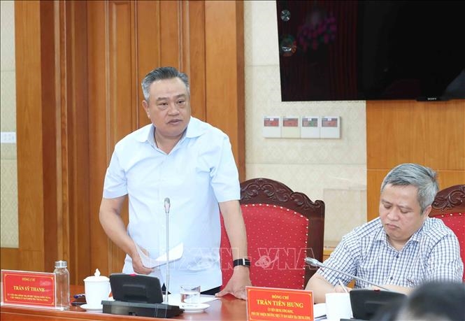 Thường trực Ban B&iacute; thư Trần Cẩm T&uacute; l&agrave;m việc với Ủy ban Kiểm tra Trung ương