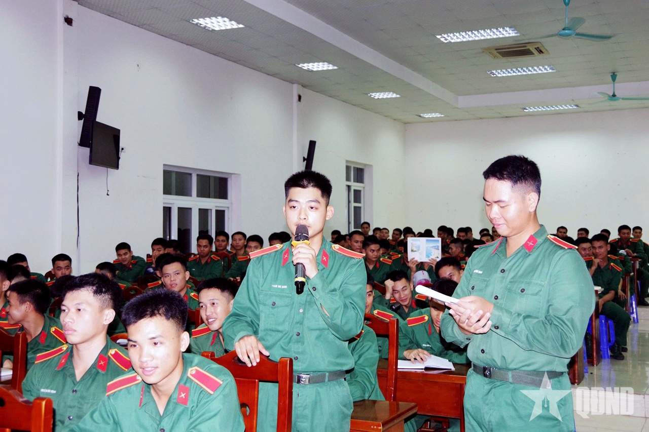 Sôi nổi diễn đàn “Không khói thuốc - vì sức khỏe, kỷ luật và danh dự người quân nhân”
