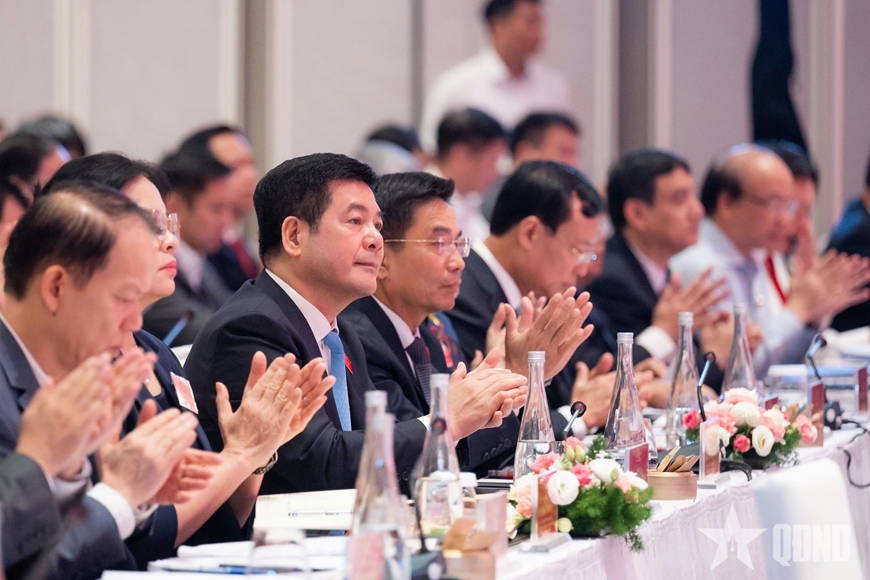 Chủ tịch Quốc hội Trần Thanh Mẫn chủ tr&igrave; Hội nghị Hội đồng nh&acirc;n d&acirc;n to&agrave;n quốc