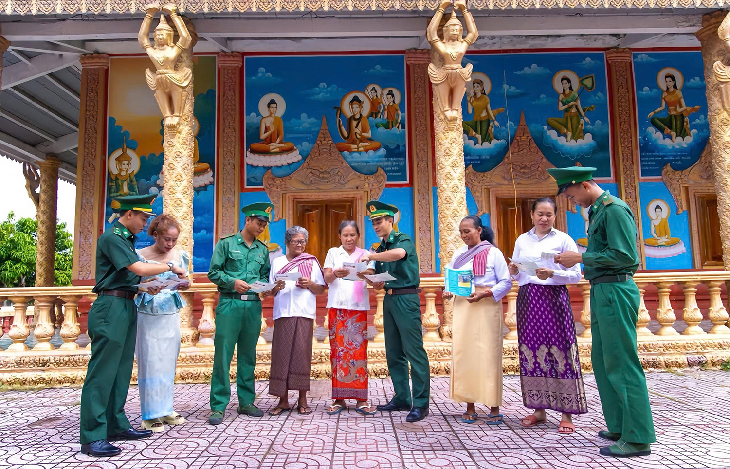 “Lá chắn mềm” bảo vệ biên giới 