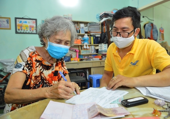 Điều chỉnh mức trợ cấp hằng th&aacute;ng đối với c&aacute;n bộ x&atilde;, phường, thị trấn gi&agrave; yếu đ&atilde; nghỉ việc