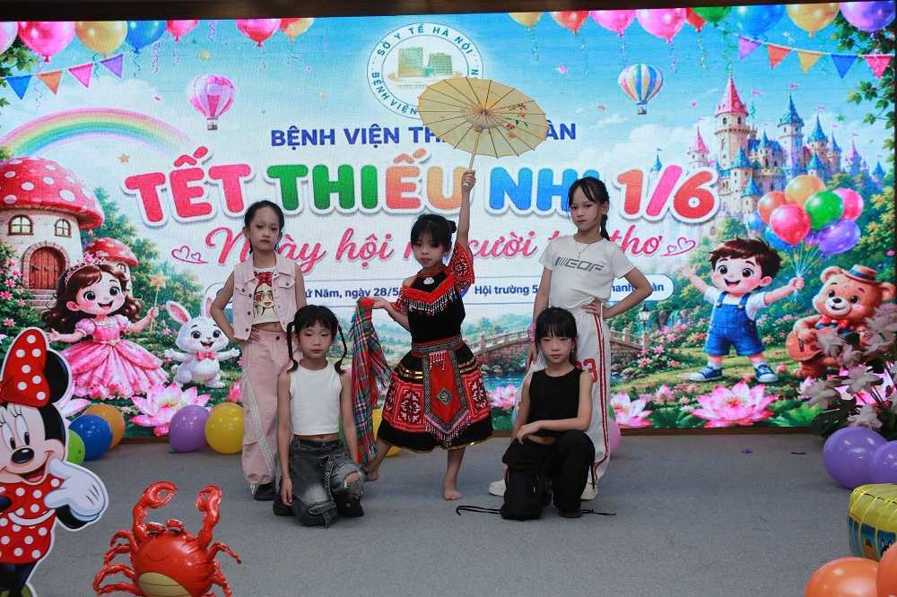 “Ngày hội nụ cười trẻ thơ” tiếp sức tinh thần cho bệnh nhi dịp 1-6