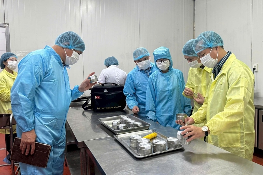 Ph&aacute;t hiện gần 5.750 cơ sở vi phạm an to&agrave;n thực phẩm