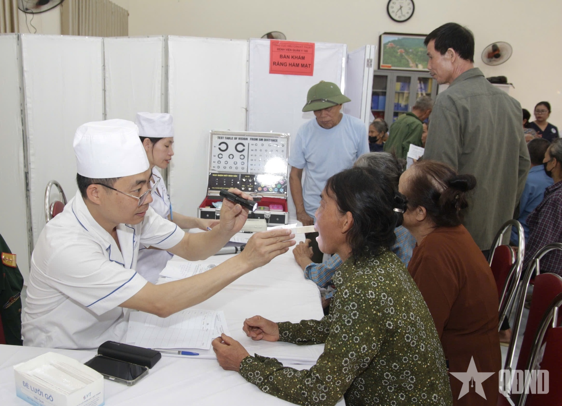Khám bệnh, cấp thuốc miễn phí cho 500 người dân xã Lam Vỹ, tỉnh Thái Nguyên