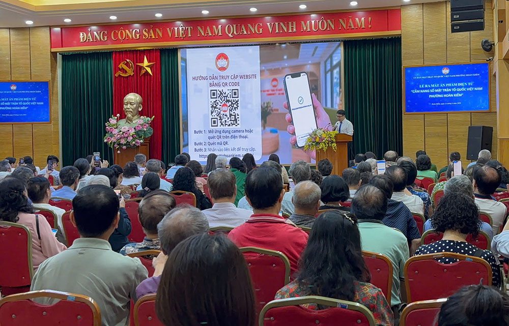 “Nhịp cầu số” để lắng nghe dân nói