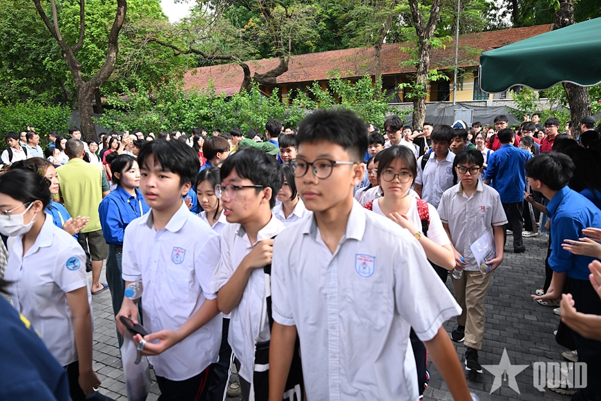Hà Nội: Sáng nay (30-5), gần 123.500 thí sinh dự thi vào lớp 10