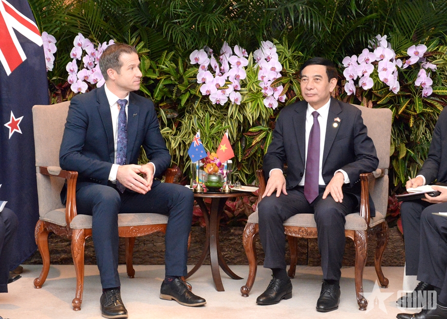 Đại tướng Phan Văn Giang gặp song phương Bộ trưởng Bộ Quốc phòng các nước tại Đối thoại Shangri-La
