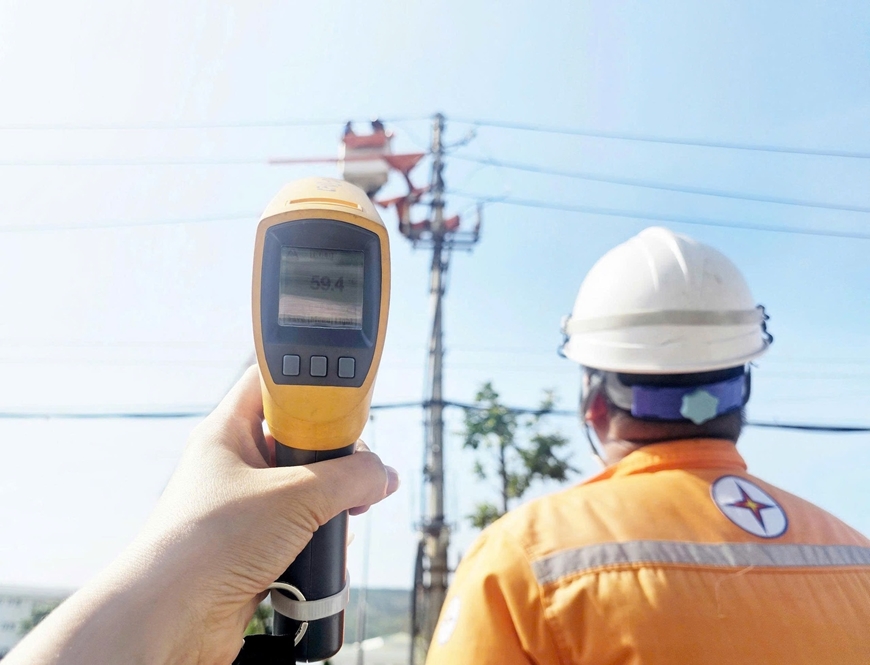 Căng m&igrave;nh giữa nắng n&oacute;ng kỷ lục: Hệ thống điện quốc gia vượt qua &ldquo;b&agrave;i kiểm tra&rdquo; lớn