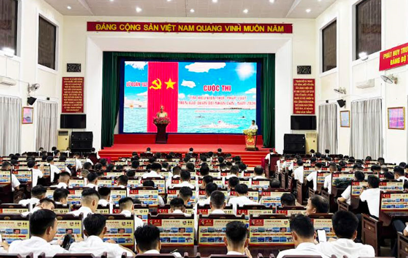 Lữ đoàn 162, Vùng 4 Hải quân hưởng ứng Cuộc thi “Tìm hiểu kiến thức pháp luật trên Báo Quân đội nhân dân”