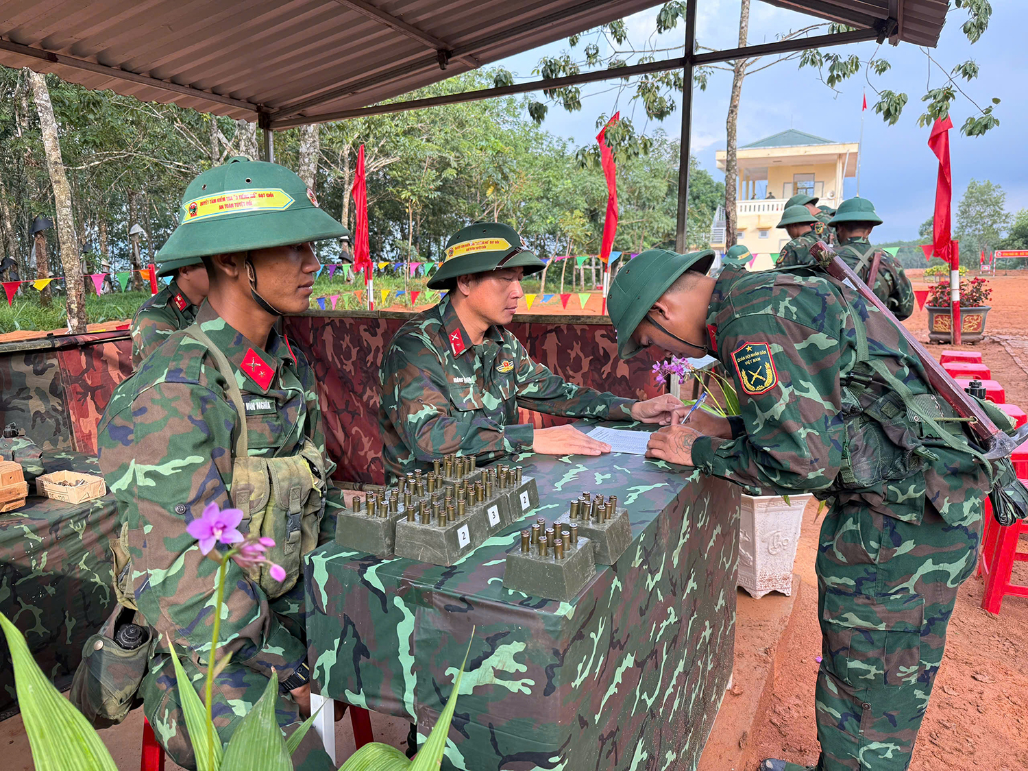 Chiến sĩ mới Quân đoàn 34 tự tin thực hiện 