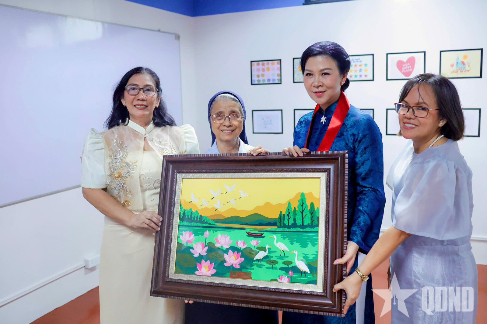 Phu nhân Tổng Bí thư, Chủ tịch nước Tô Lâm thăm trẻ em hoàn cảnh đặc biệt tại Philippines