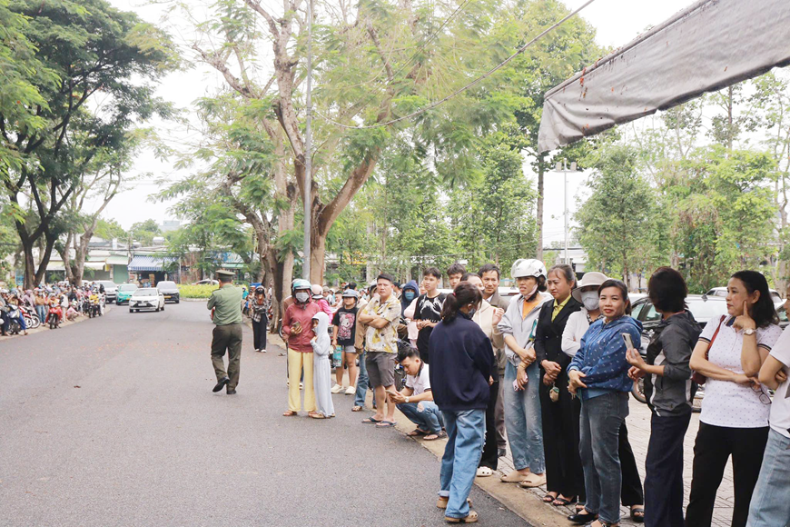 Thi vào lớp 10 ở TP Hồ Chí Minh: Thí sinh nhẹ nhõm sau khi hoàn thành môn Ngữ văn và Ngoại ngữ