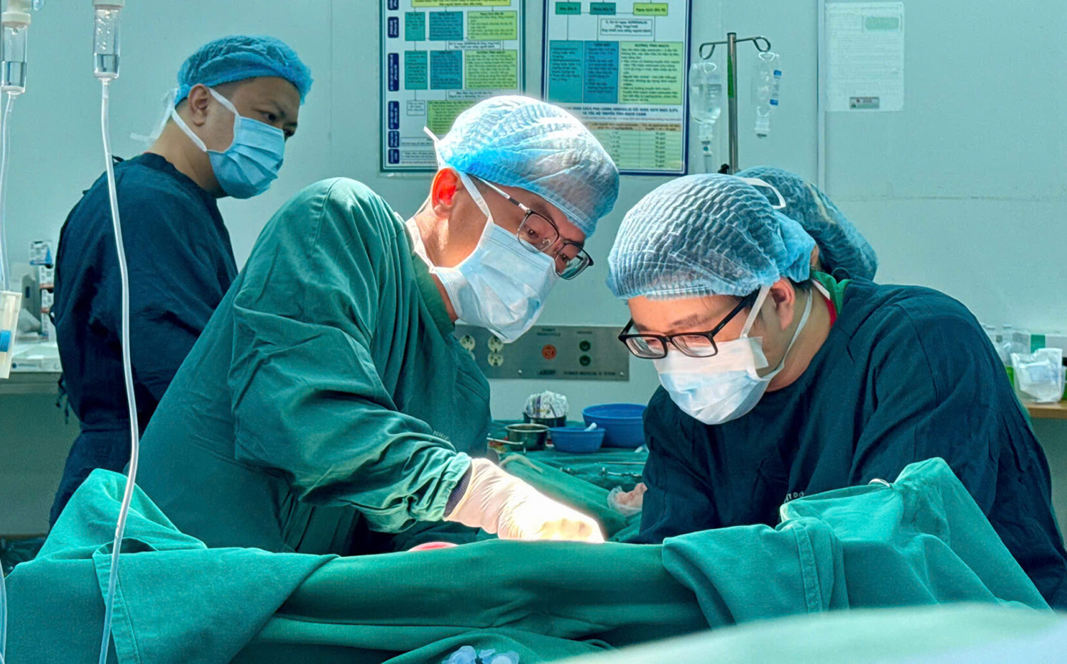 Phẫu thuật thành công cho bệnh nhân có khối u gan kích thước “khủng”