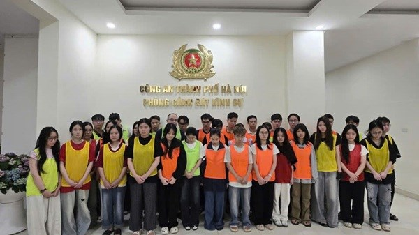 Khởi tố 18 đối tượng quảng bá website đánh bạc