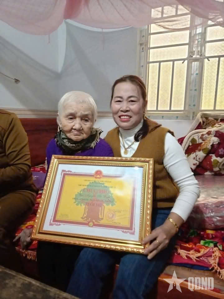 Mẹ Việt Nam anh hùng Nguyễn Thị Duân-ký ức còn mãi với thời gian