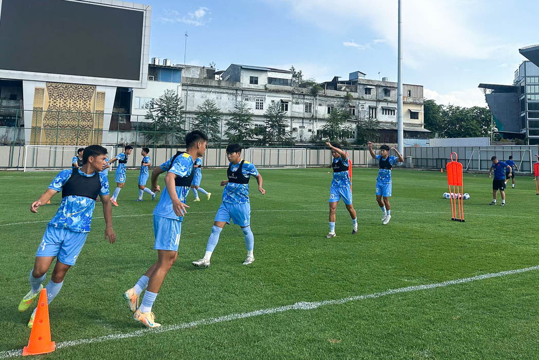 U19 Việt Nam hứng khởi hướng tới trận gặp U19 Myanmar

