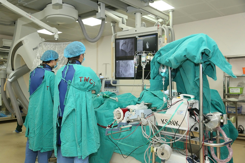 Giành sự sống cho bệnh nhân ngừng tim vì tắc động mạch vành