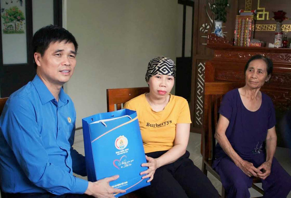 Ấm áp những món quà từ Đại hội 