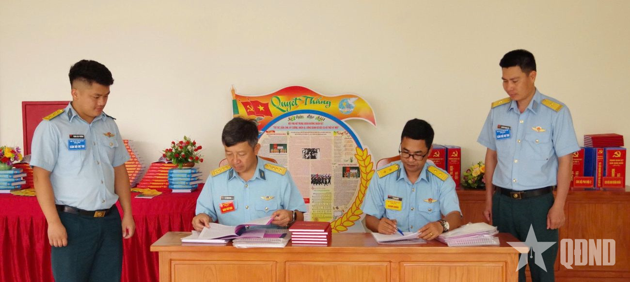 Đảng ủy Trung đoàn 927: Hội thi Bí thư chi bộ làm trước rút kinh nghiệm trong Đảng bộ Sư đoàn 371