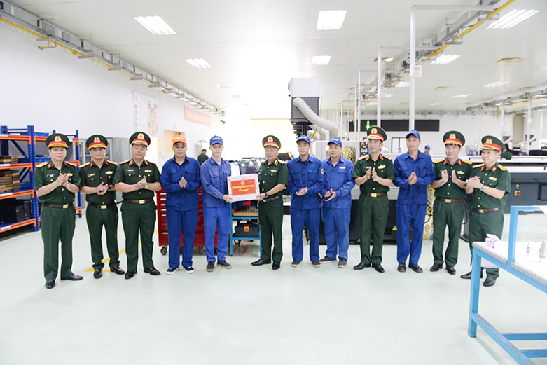 Thượng tướng Lê Quang Minh: Nhà máy Z129 làm chủ khoa học công nghệ, dây chuyền sản xuất hiện đại

