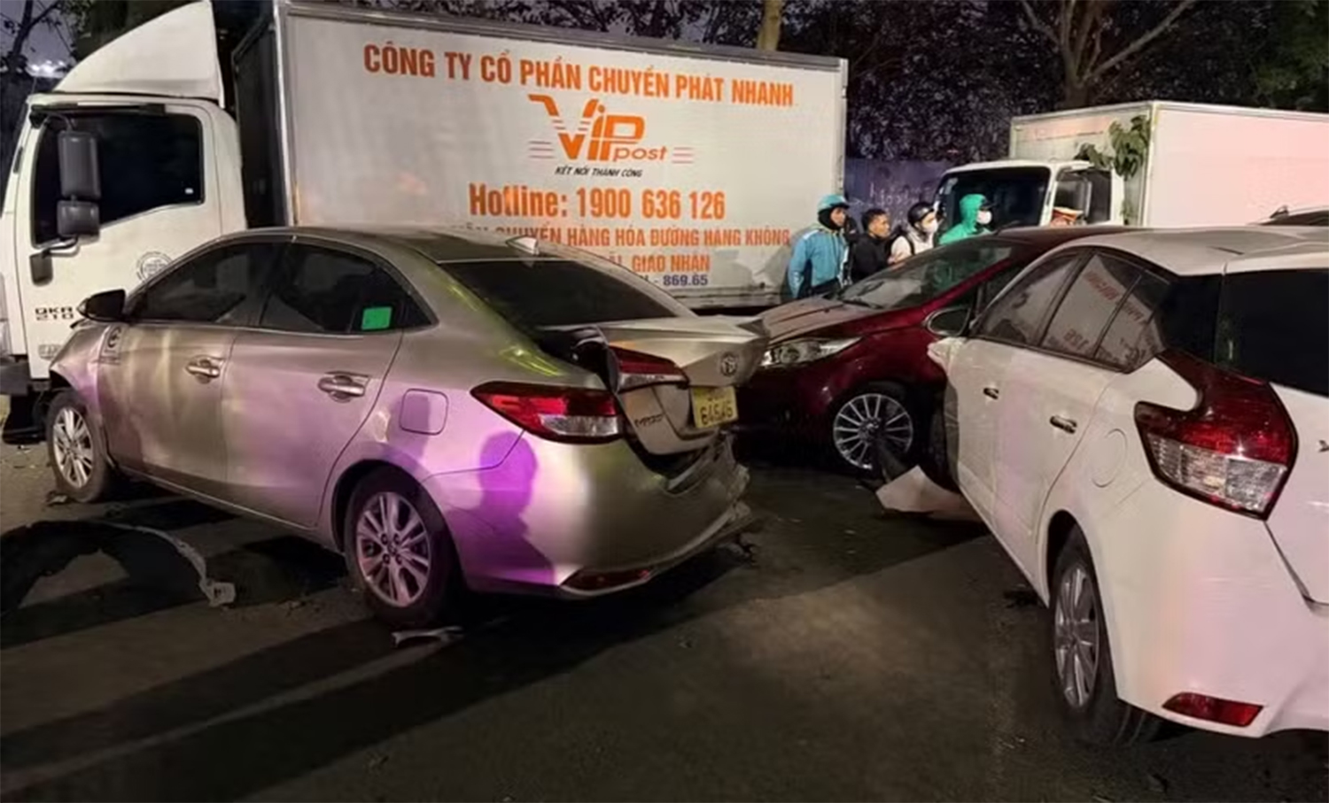Hà Nội: Khởi tố lái xe gây tai nạn liên hoàn khiến một người tử vong trên đường Nguyễn Chánh