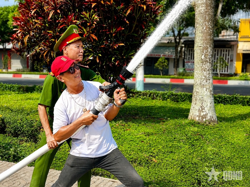 Trang bị kỹ năng ứng phó với “giặc lửa”