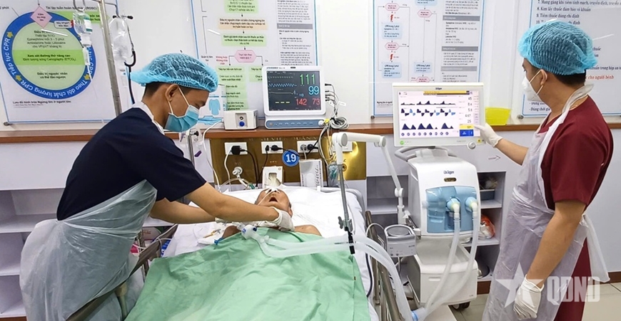 Bệnh viện Qu&acirc;n y 121 (Qu&acirc;n khu 9): Phẫu thuật cấp cứu th&agrave;nh c&ocirc;ng cho bệnh nh&acirc;n 100 tuổi