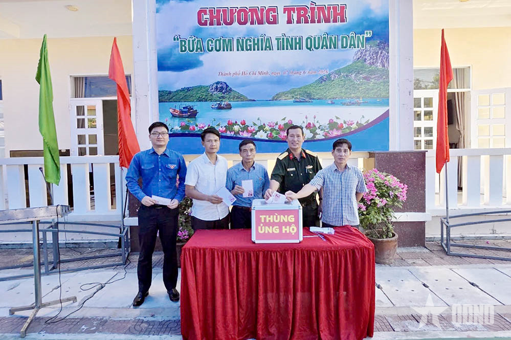 “Bữa cơm nghĩa tình quân dân” tại Đặc khu Côn Đảo
