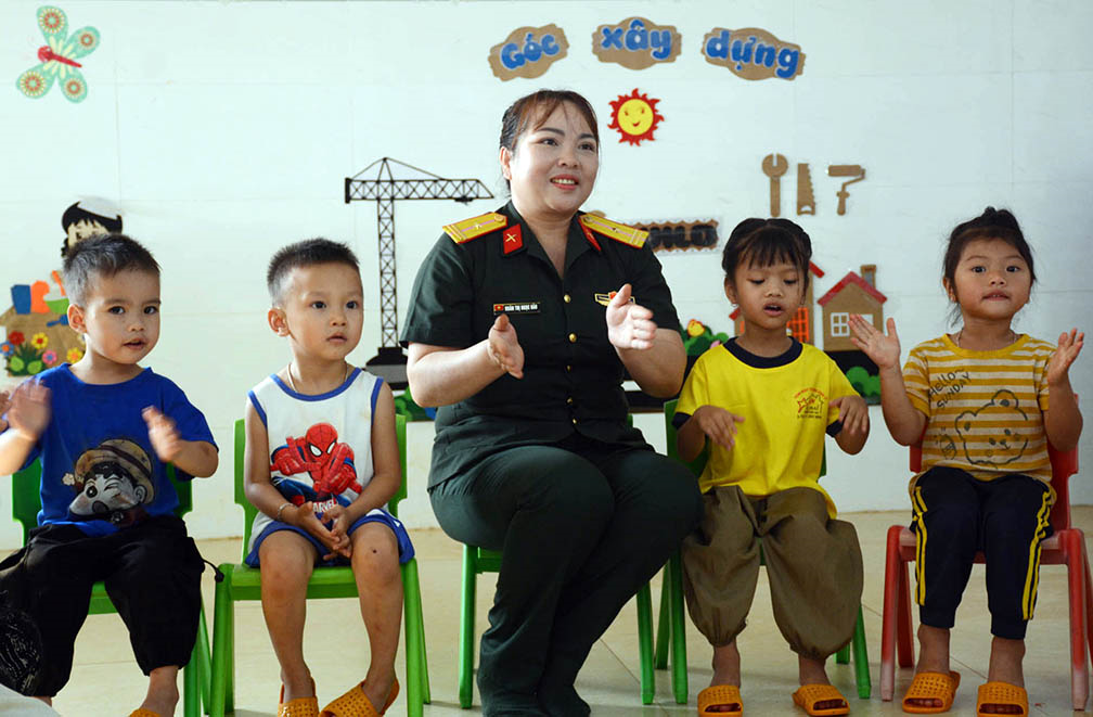 Người gieo mầm yêu thương nơi biên giới

