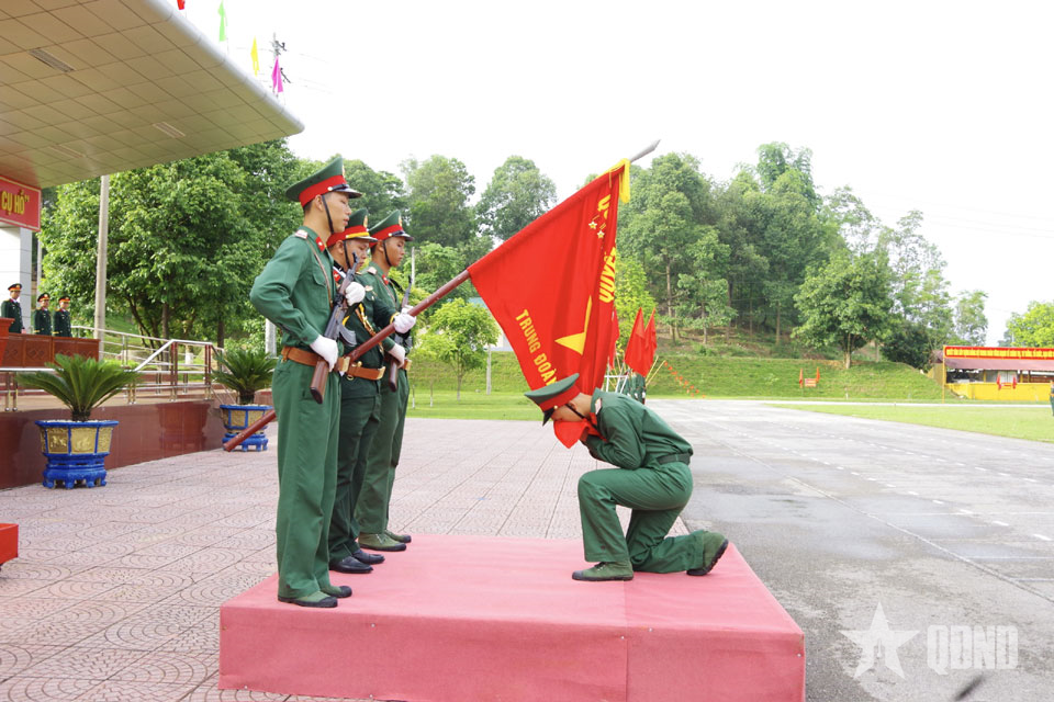 Trung đoàn 82 (Sư đoàn 355) tổ chức Lễ tuyên thệ chiến sĩ mới năm 2026