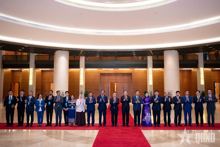 Chủ tịch Quốc hội Trần Thanh Mẫn tiếp lãnh đạo các thành phố ASEAN