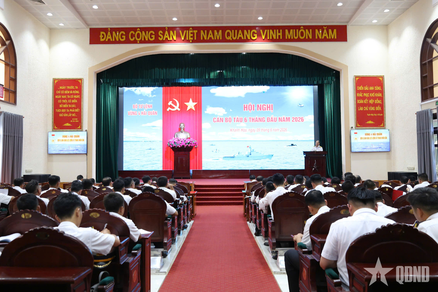 Vùng 4 Hải quân nâng cao chất lượng cán bộ tàu