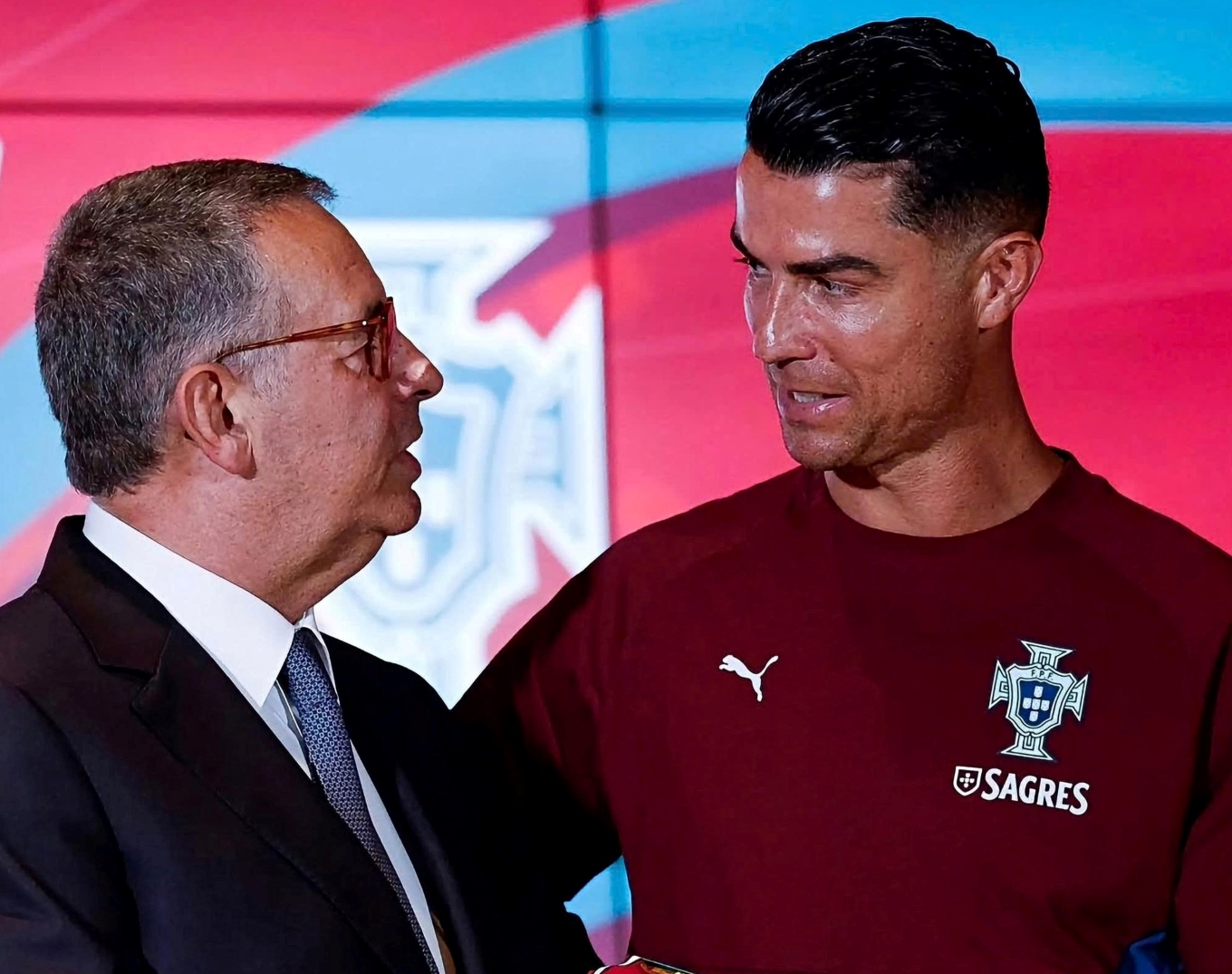 Tin thể thao (10-6): Tổng thống Bồ Đào Nha giao nhiệm vụ cho Ronaldo
