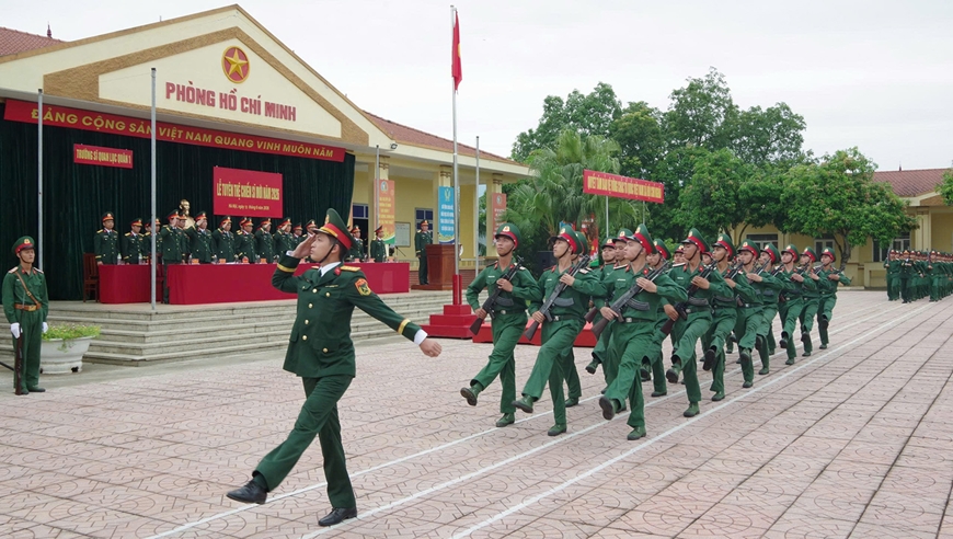 Gallery - 	Các cơ quan, đơn vị tổ chức Lễ tuyên thệ chiến sĩ mới năm 2026. - image 15