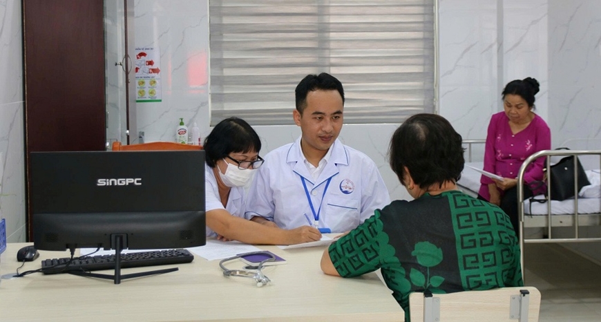 Khẩn trương r&agrave; so&aacute;t, lập danh s&aacute;ch đối tượng kh&aacute;m sức khỏe định kỳ