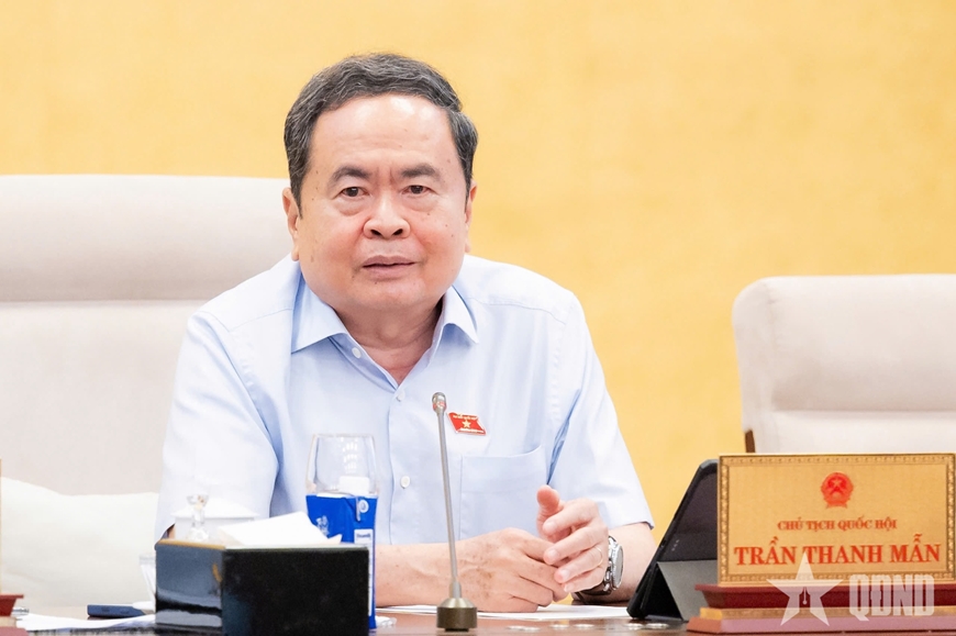 Cử tri và nhân dân phấn khởi trước việc điều chỉnh tăng lương cơ sở, lương hưu và trợ cấp bảo hiểm xã hội