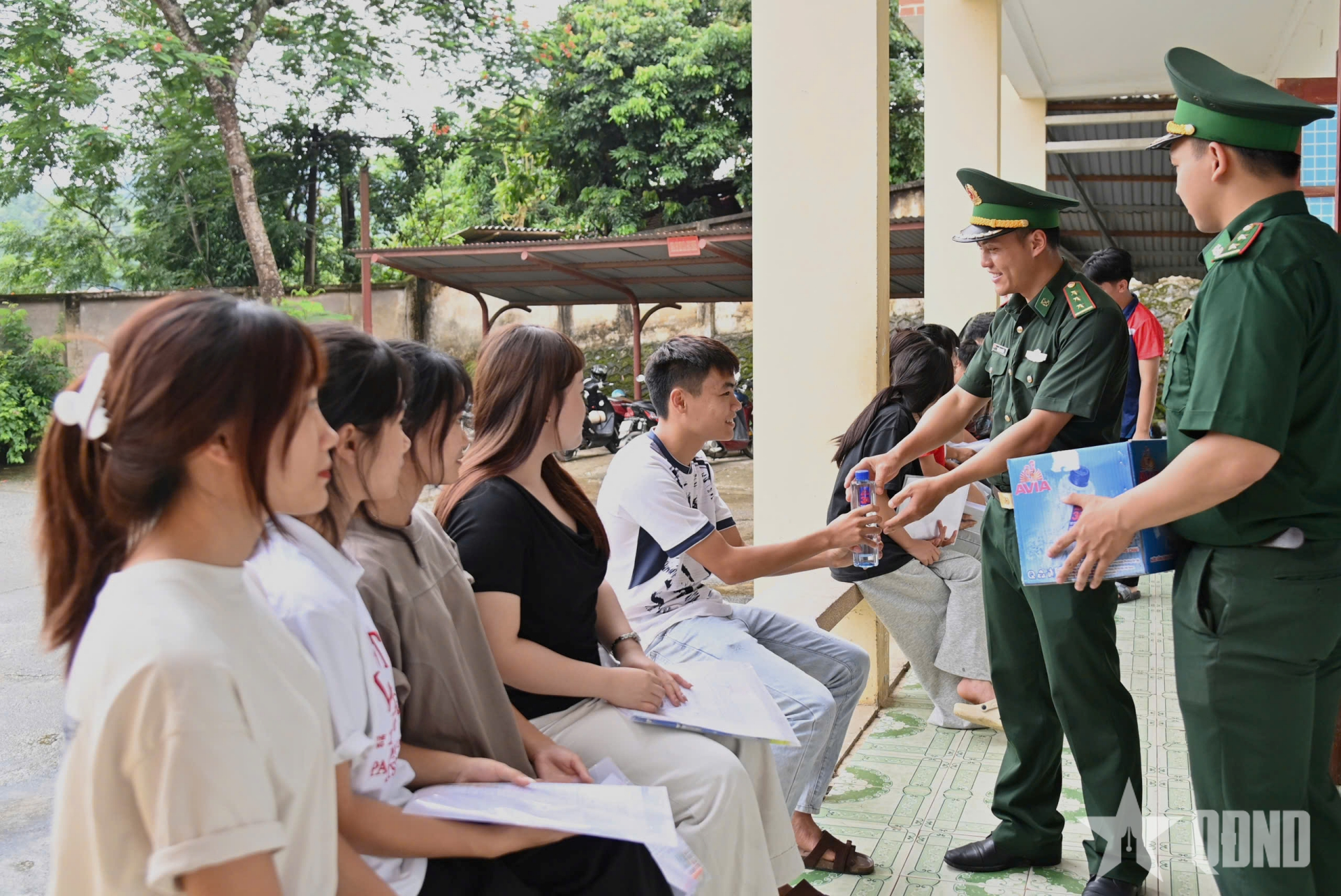 Bộ đội Biên phòng Lai Châu tiếp sức mùa thi học sinh vùng biên