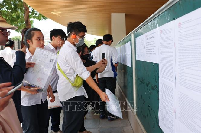 Chiều nay (10-6), hơn 1,2 triệu thí sinh cả nước làm thủ tục dự thi tốt nghiệp THPT
