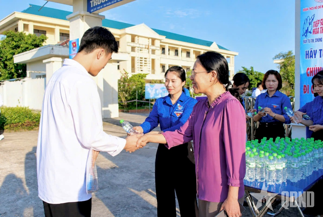 Quảng Ninh: Thí sinh đặc khu Cô Tô tự tin bước vào môn thi Ngữ văn