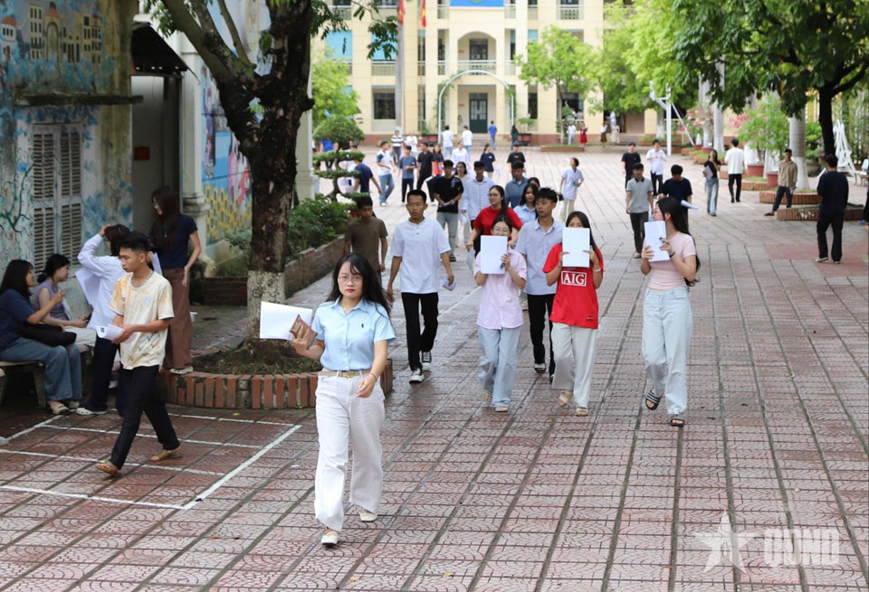 Gần 100.000 thí sinh Tây Bắc hoàn thành ngày thi tốt nghiệp THPT đầu tiên