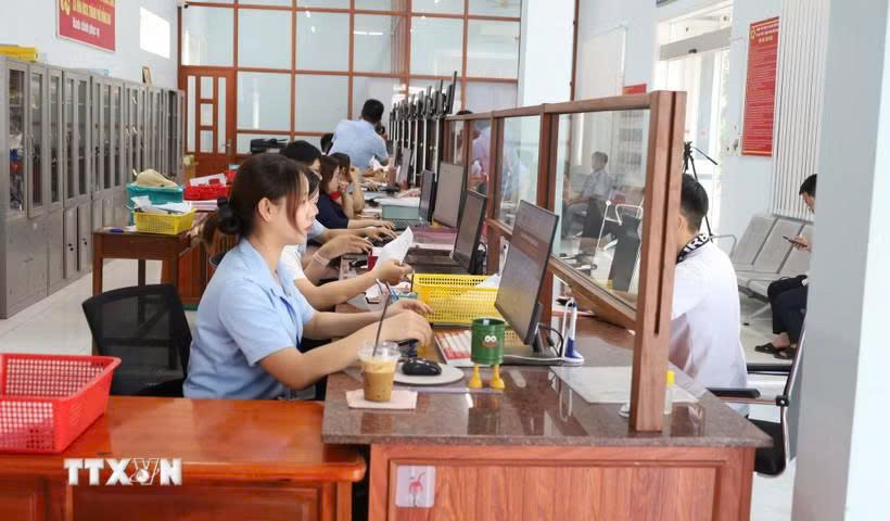 Bộ Chính trị giao bổ nhiệm hơn 1,8 triệu biên chế năm 2026

