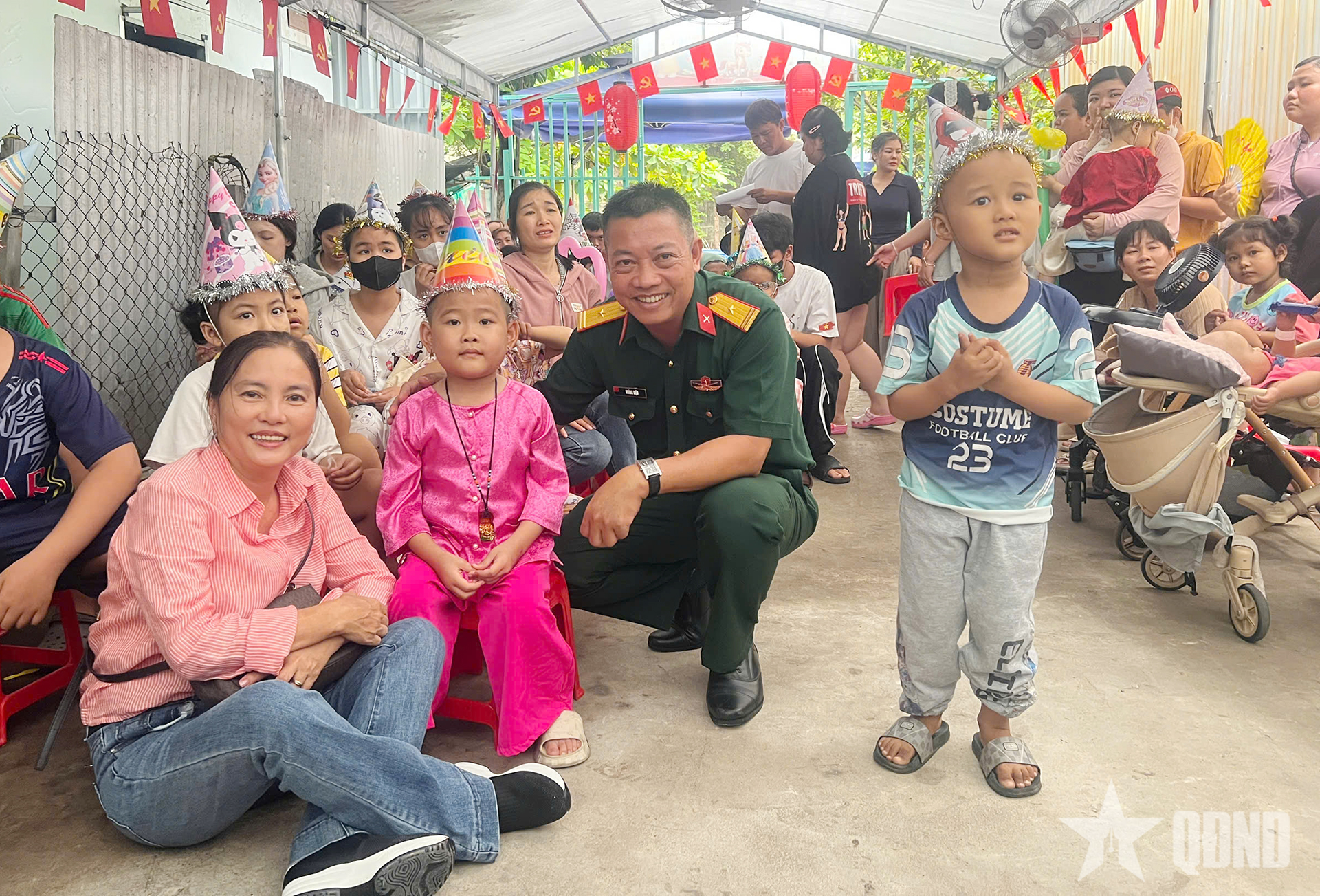 Trao gửi yêu thương tới các bệnh nhi

